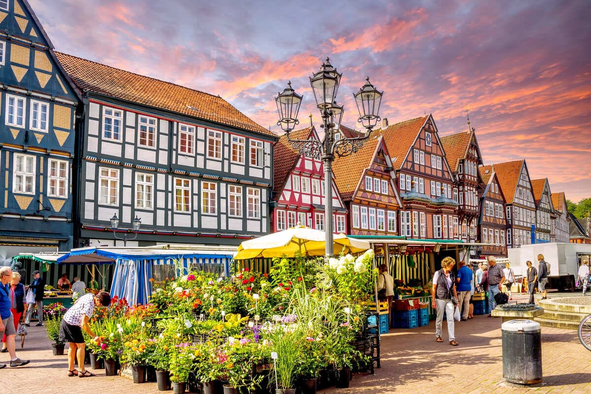 5 Of The Safest Undiscovered European Towns With 11th-Century Castles, Zero Crowds, And $70 Boutique Stays